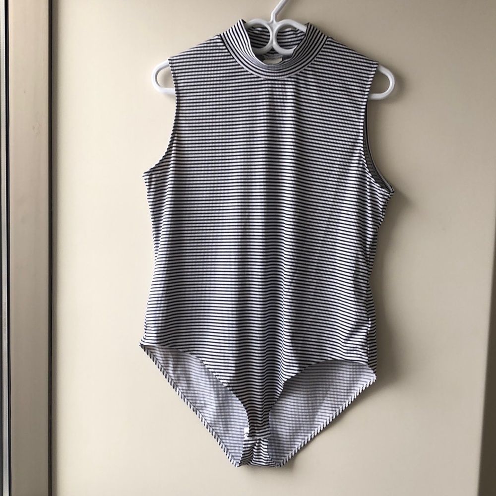 turtle neck sleeveless striped body suit